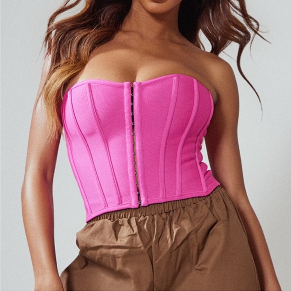 NWT Pretty Little Thing Bandage Hook And Eye
Structured Corset Hot Pink Size L